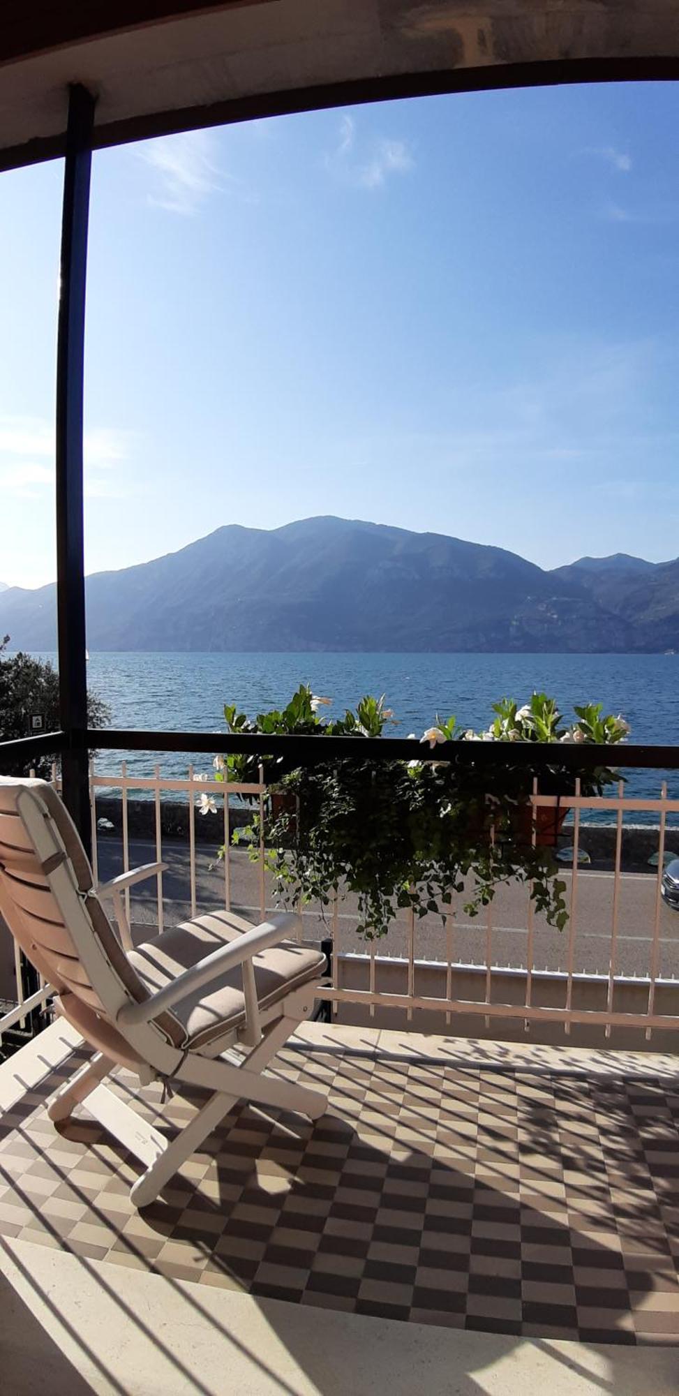 Villa Sul Lago Con Pontile Privato A Brenzone Sul Garda - Unique And Exclusive Exterior photo